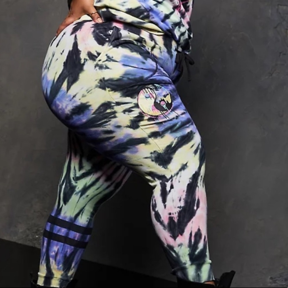 Torrid X Lovesick Size 2 Harmony Muti Tie Dye Classic Fit Fleece Jogger NWT